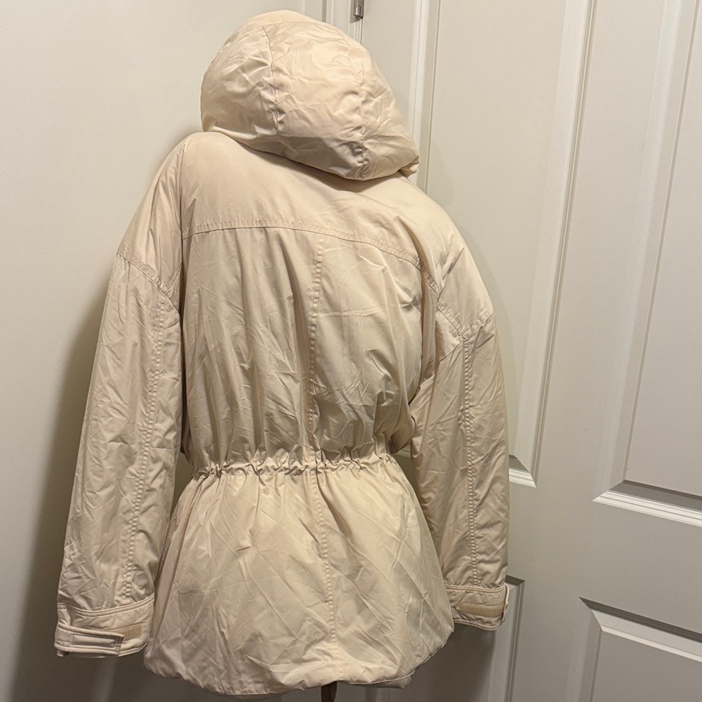 Abercrombie & Fitch Women's Beige Puffer Jacket - Picture 9 of 16